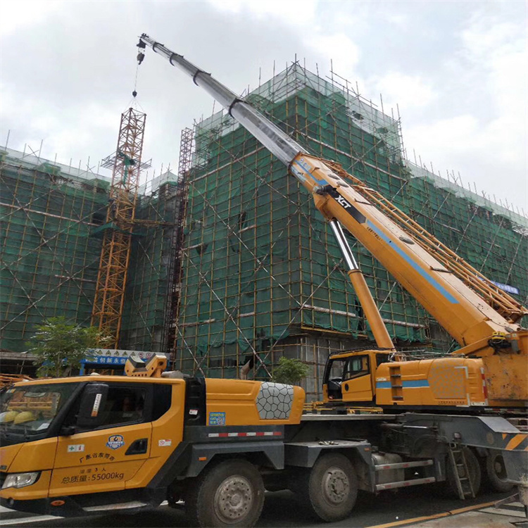 建瓯谈谈吊车租赁需要注意的事项