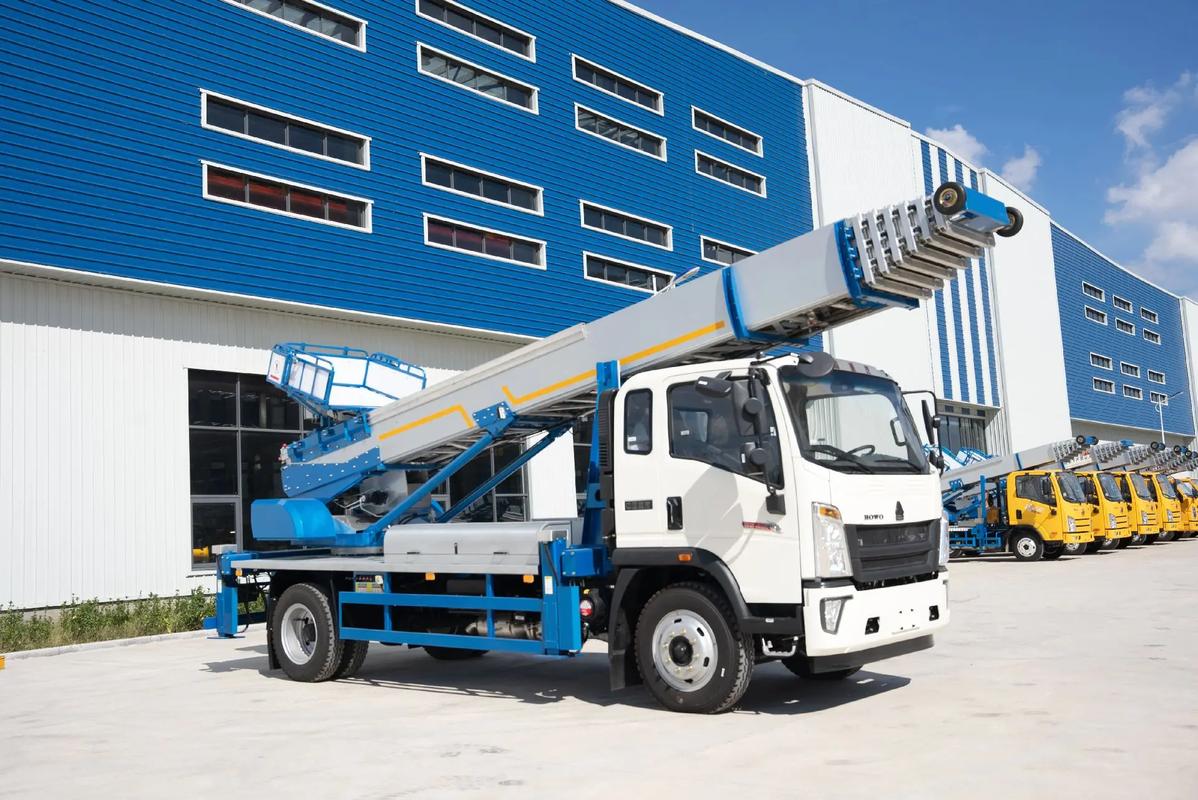 建瓯出租云梯车高空作业车 建筑垃圾搬运